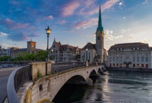 Lire la suite à propos de l’article Tout savoir sur les frontaliers en Suisse