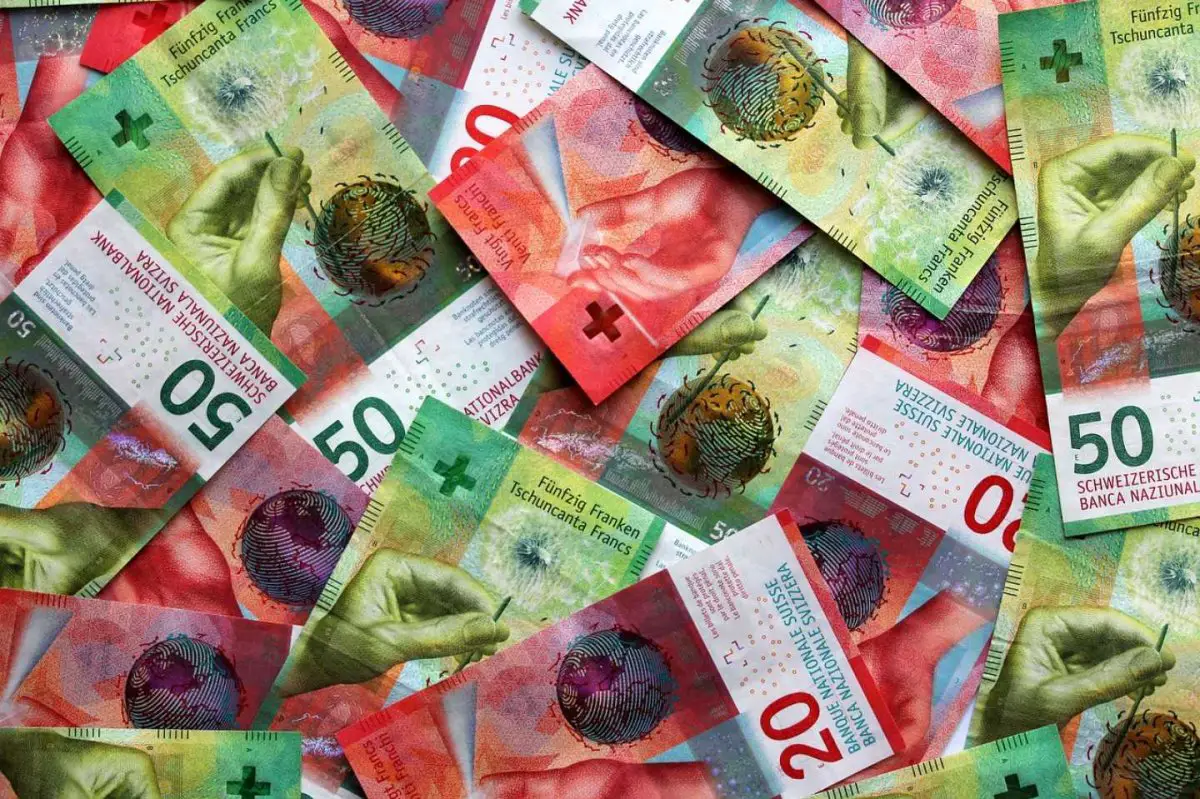 You are currently viewing Frontalier suisse : bien choisir sa banque pour optimiser son budget